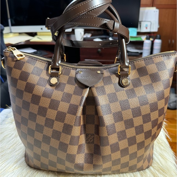 Beautiful Louis Vuitton SIENA PM Damier ebene with long strap, duster and cert. - Picture 10 of 16